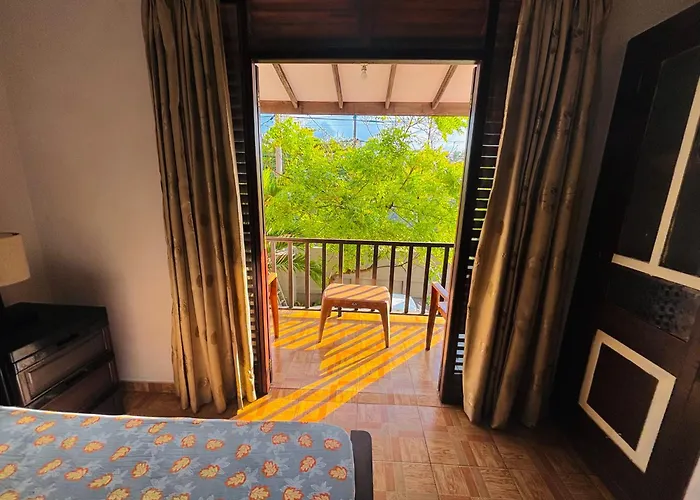 Tamaro Beach Resort Hikkaduwa