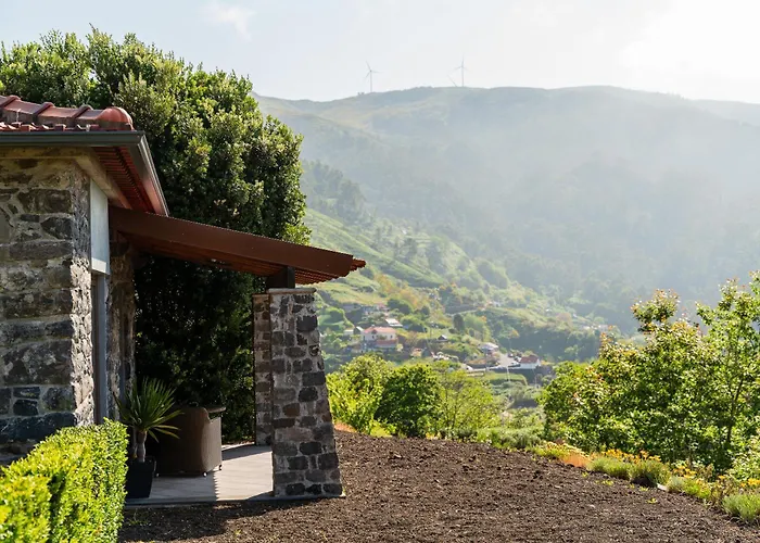 Rochão Village by Rent2U, Lda Calheta 