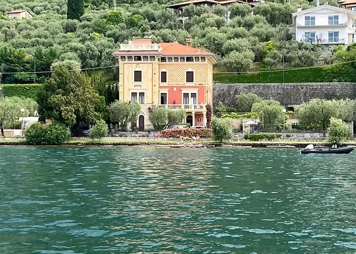 Villa Torre - Atmosfera Romantica Brenzone sul Garda