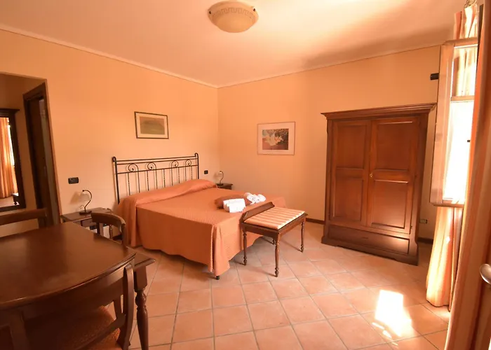Hotel tra Arte e Querce Monchiero