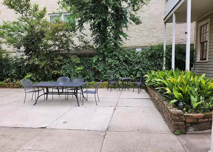 Walker Mansion On St Charles Ave - Unit 2