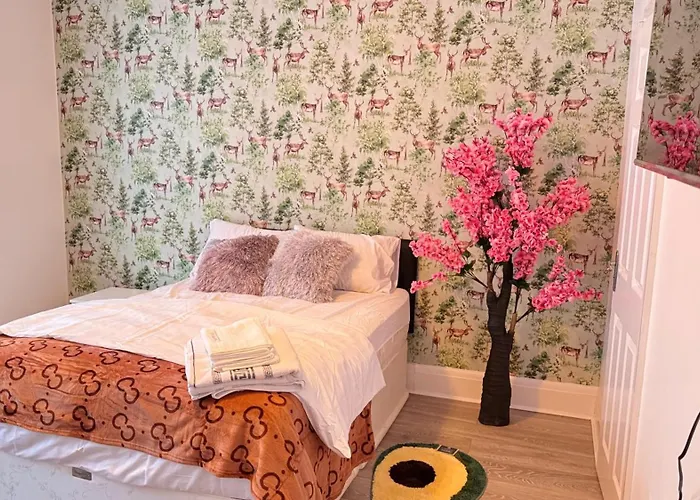Panthea Home