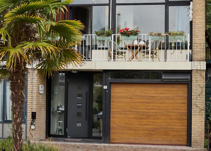 Treehouse Inn Duivendrecht