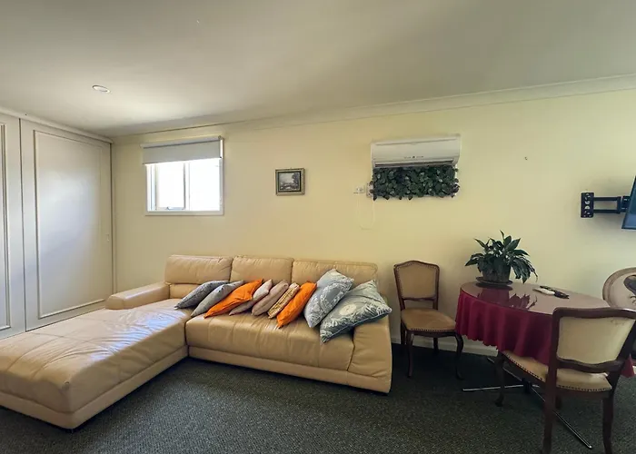 Toorak Manor Hotel Free Parking