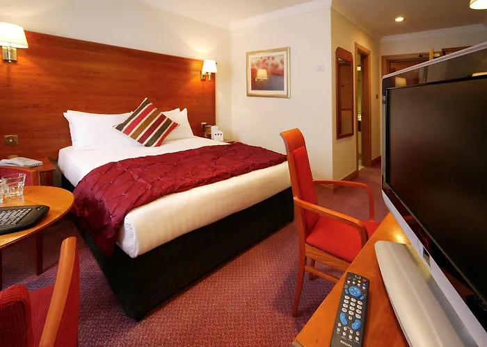 Mercure York Fairfield Manor Hotel