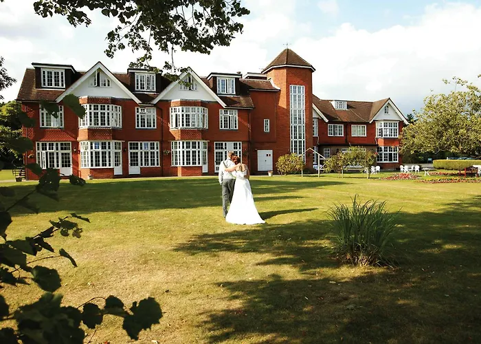 Grovefield House Hotel By Uno