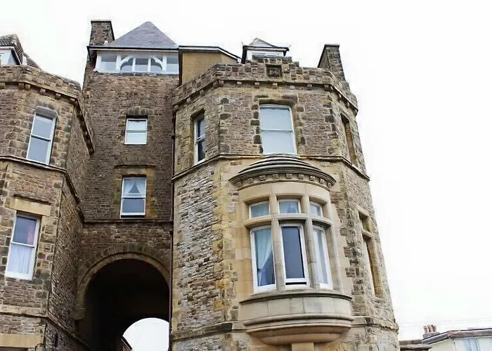 Highlands Hotel And Bar
