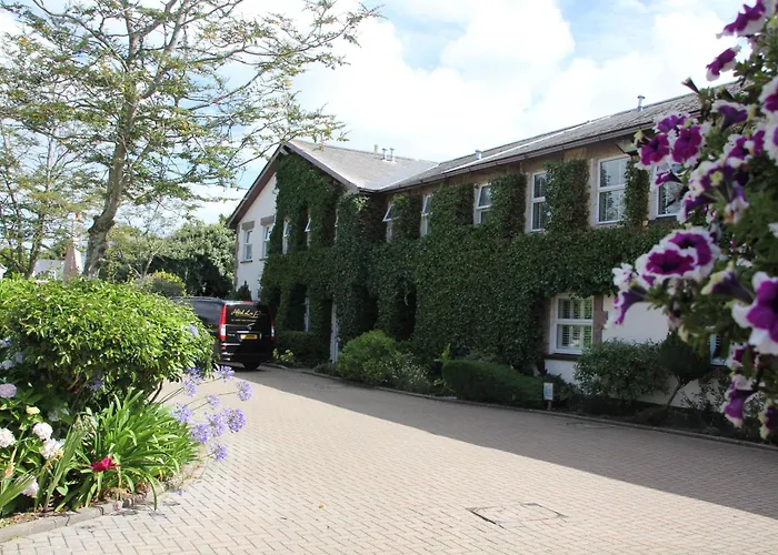 La Place Country Cottages