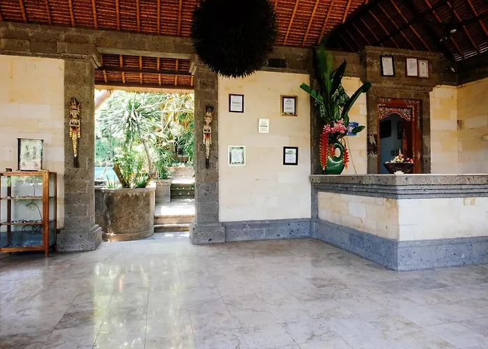 Ellies Hotel