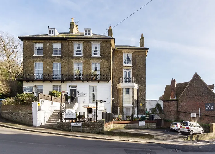 Hubert House Guesthouse
