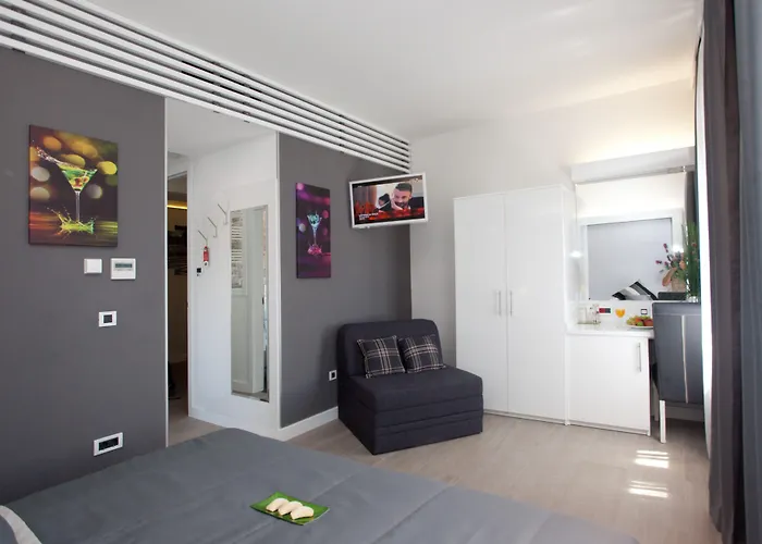 Authentic Luxury Rooms