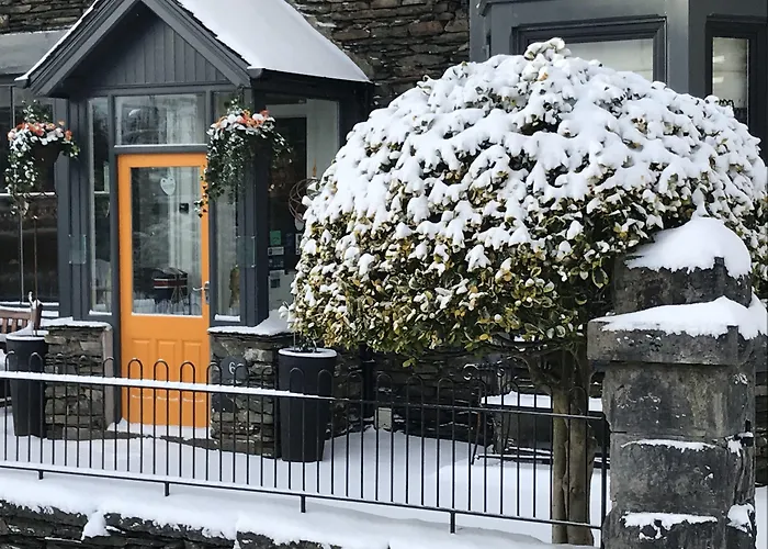 Holly Lodge Guest House With Free Off Site Health Club