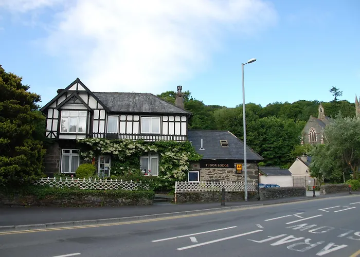 Tudor Lodge