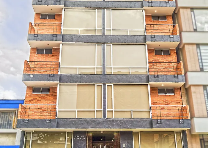 Hotel Regency Suites La Feria