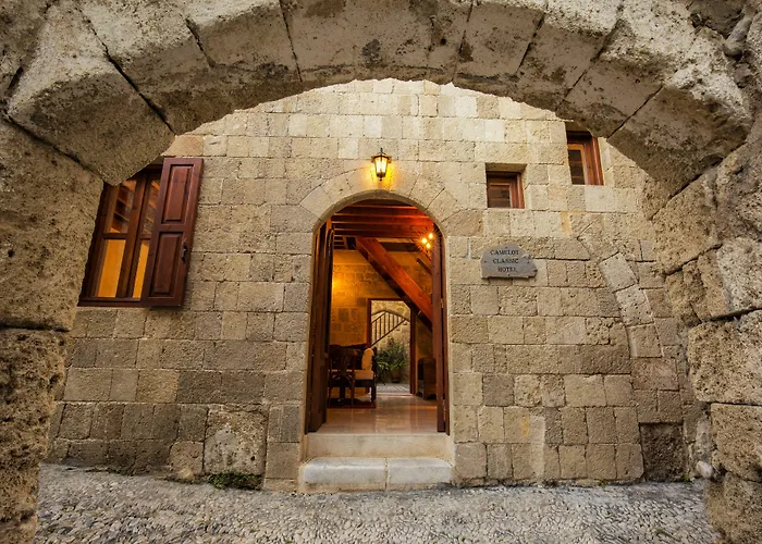 Camelot Traditional & Classic Hotel