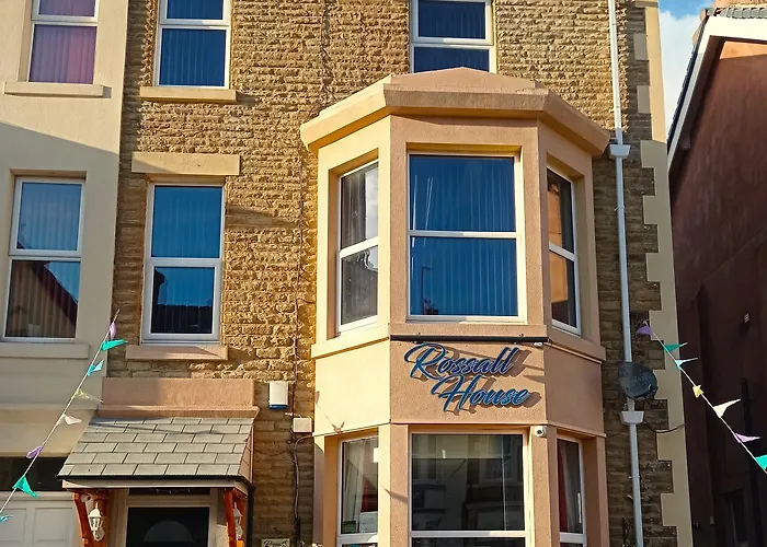 Rossall House B&B Families & Couples - Centrally Located For All Attractions 1 Minute Stroll To The Beach