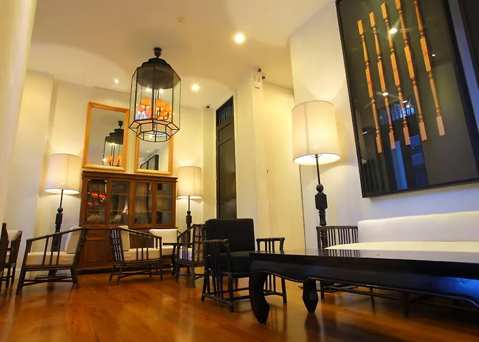 99 The Gallery Hotel