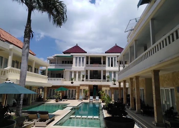 Bali Court Hotel & Apartment