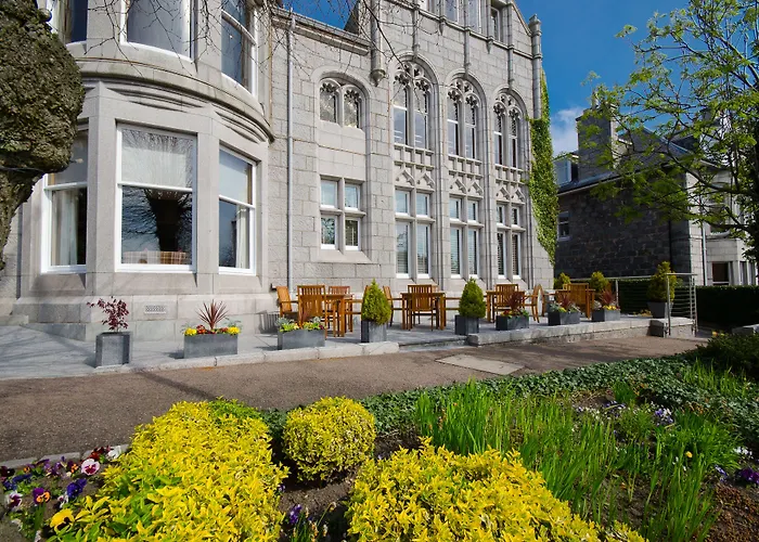 Atholl Hotel