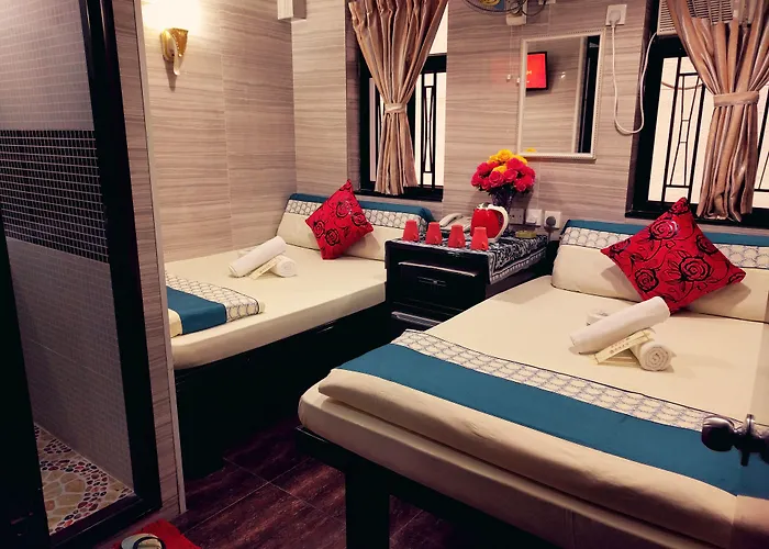 Paris Guest House 10E4 Block E 10F