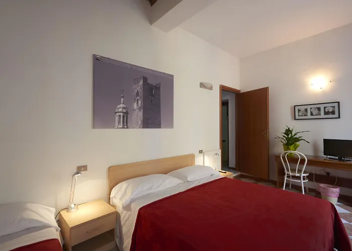 Residenza Accademia, MantegnaHotels Mantua