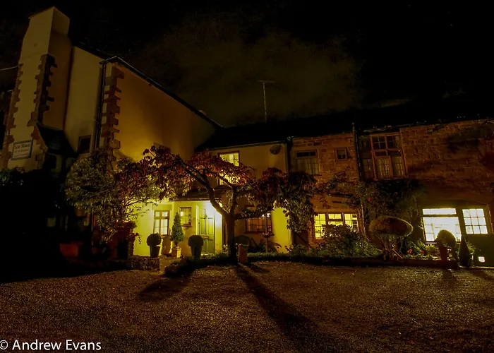 Lea House Bed And Breakfast