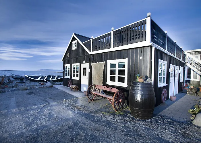 Hlid Fisherman'S Village