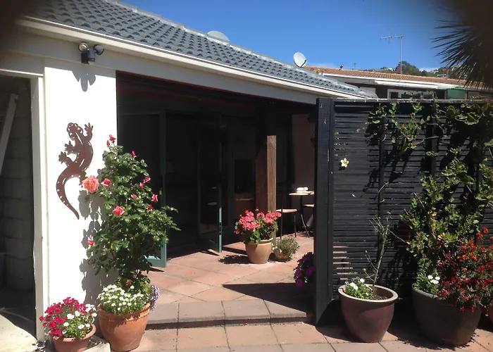 Cave Rock Guest House