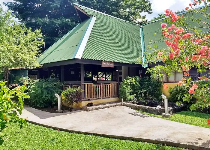 Pension Les Trois Cascades Uturoa