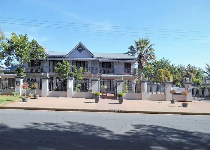 Oakwood Lodge