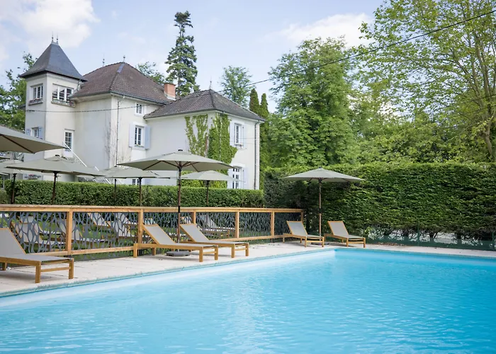 Chateau Des Ayes - Chambres & Suites Saint-Etienne-de-Saint-Geoirs