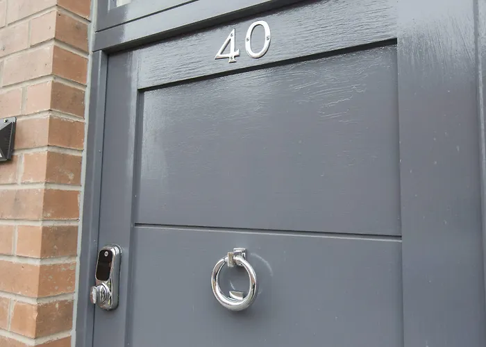 Townhouse Plus @ West Street