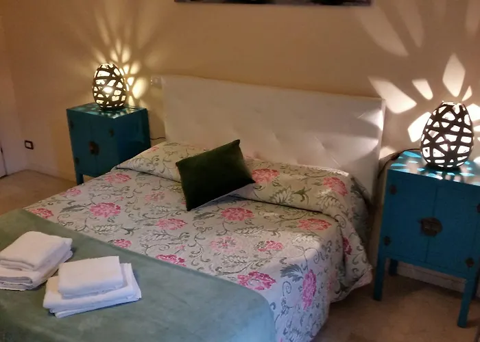 Gira Guest House Como