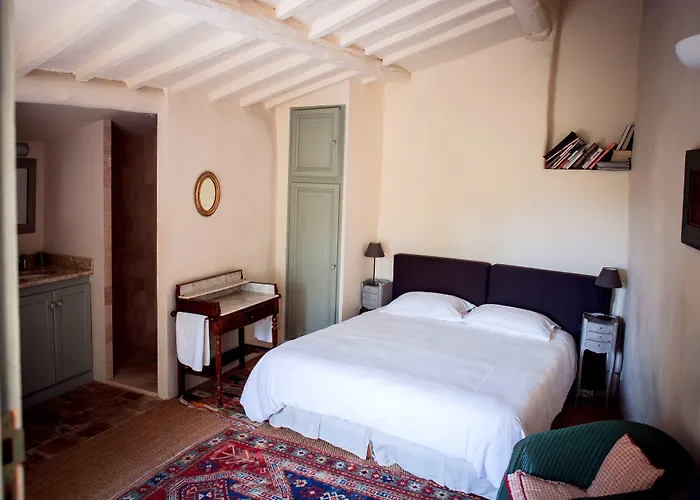 Ancienne Maison Des Gardes Lourmarin