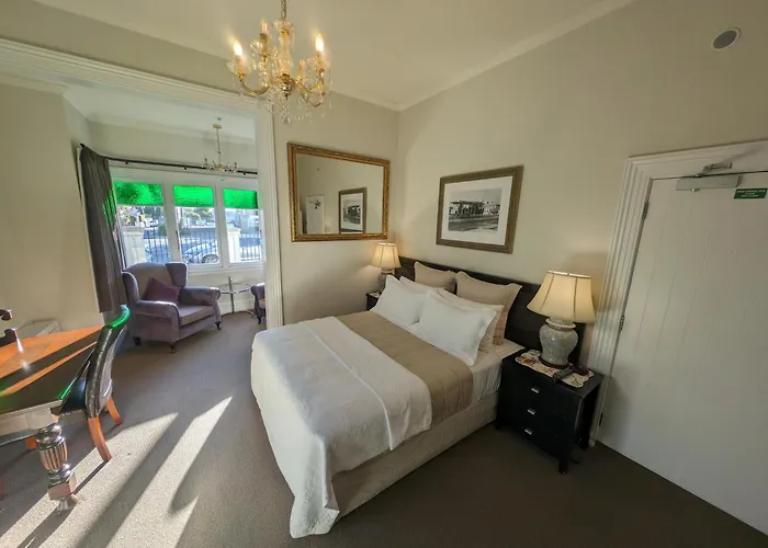 Ponsonby Manor