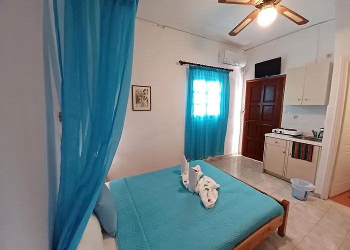 Evelina Pension Guest Beach House-Rooms And Studios Means Vacation Beside The Sea-Swimming In The Sea-There Is Nothing Like A Morning Walk On A Beach-Beachlife Definitely Has A Different Vibe Perissa 