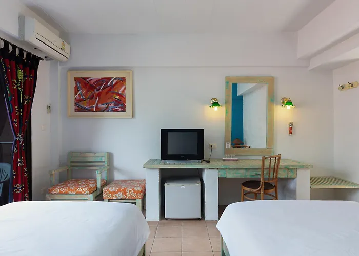 Casa Brazil Homestay Karon