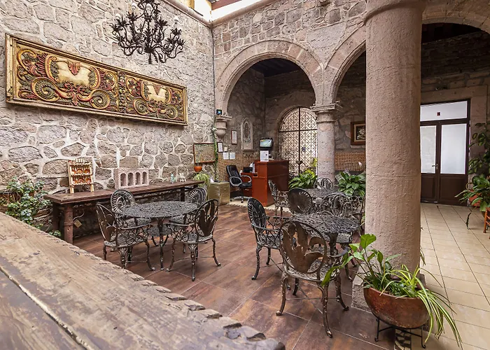 Hotel Cantera Rosa