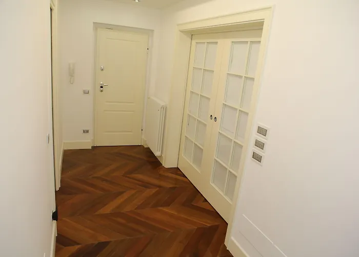 Champagne Rooms