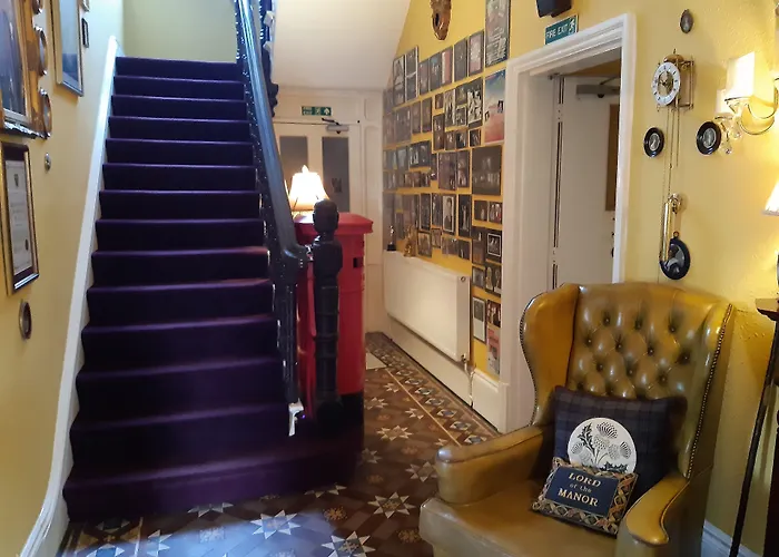 Holywell House