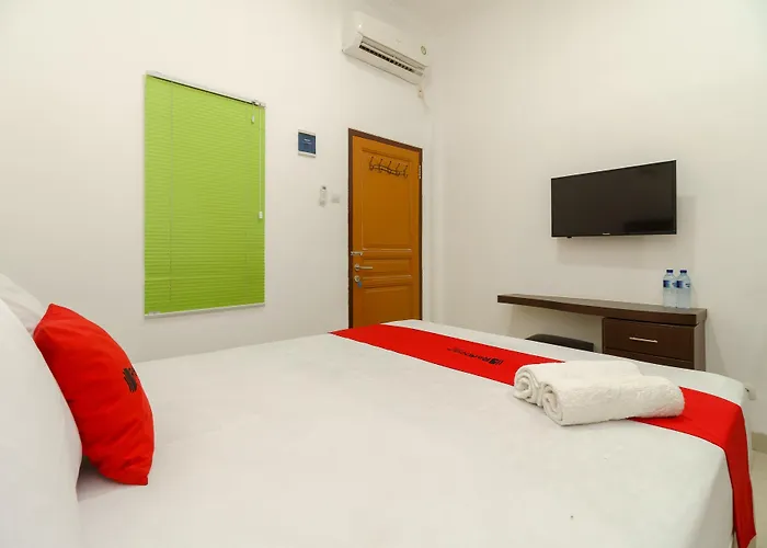 Reddoorz Near Kejaksan Station Cirebon 2