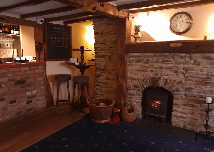 The Dolfor Inn