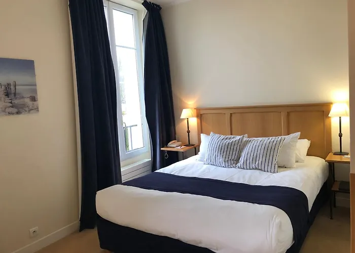 Hôtel Saint-Laurent, The Originals Relais