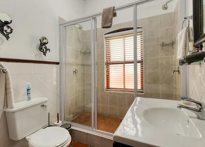Berg En Zee Guesthouse Gordons Bay