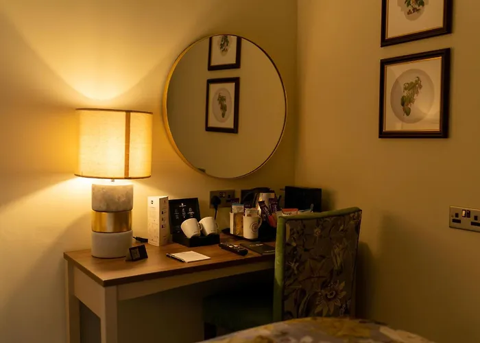 The Warwick Arms Hotel - The Coaching Inn Group