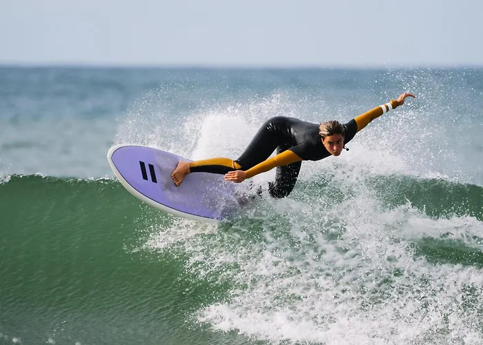 Loredo Surf House