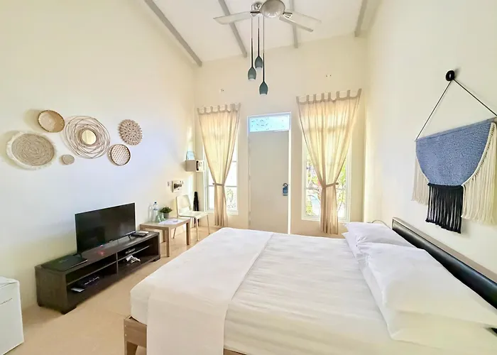 Three Hearts Guesthouse And Villas