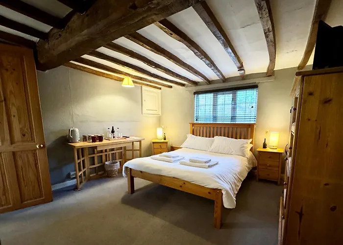 The Pear Tree Hotel Hook Norton