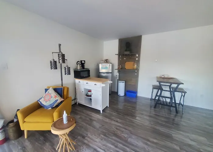 Whale House Guest House