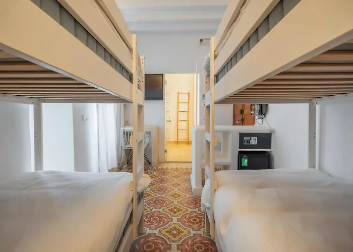 Llonga'S Hostel Ciutadella 
